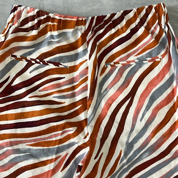 Ann Taylor   NWT   Wide leg pants  high waisted   Linen/Rayon  abstract   Size S - Picture 7 of 11